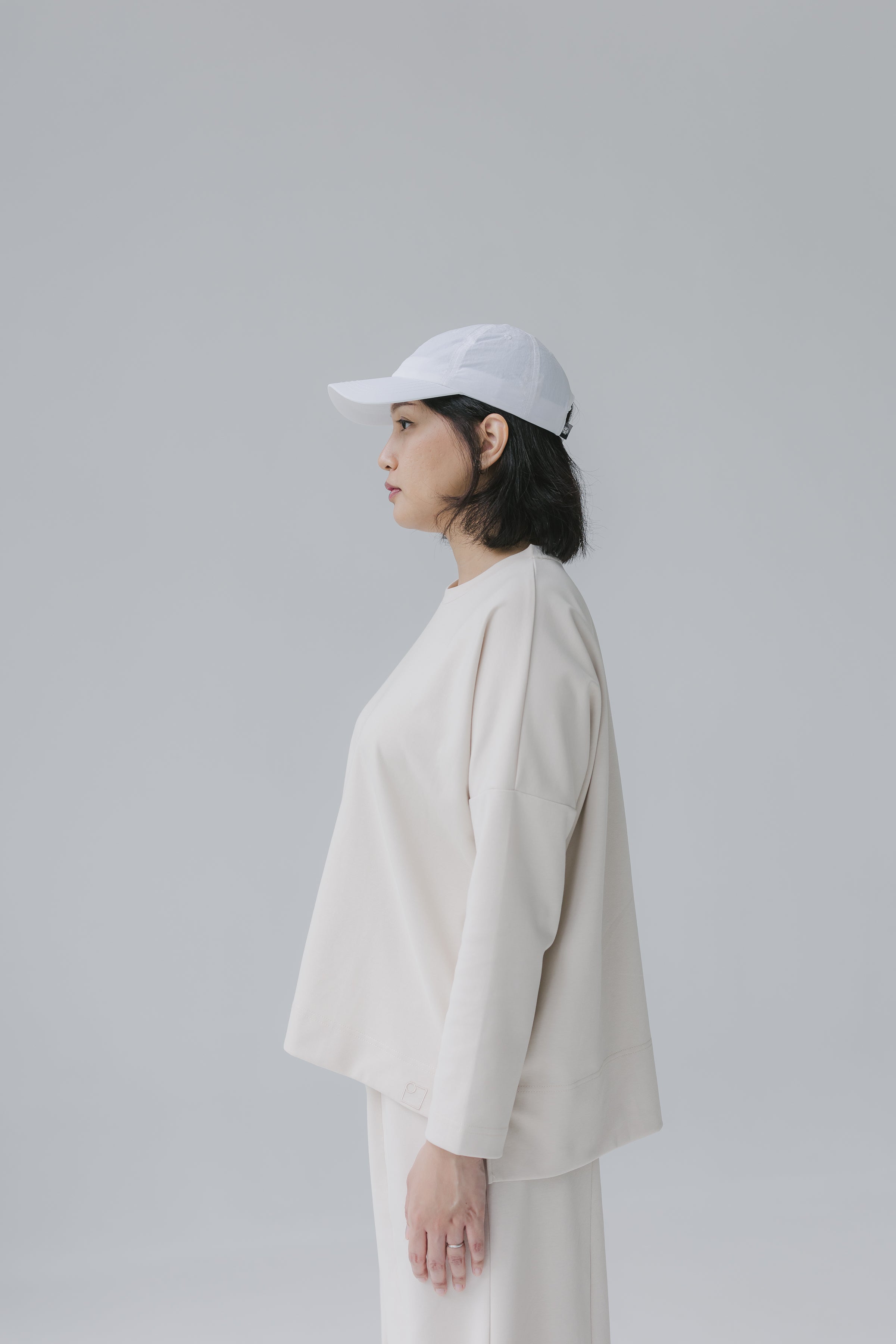 COMFORT WEAR HI-LOW TOP
