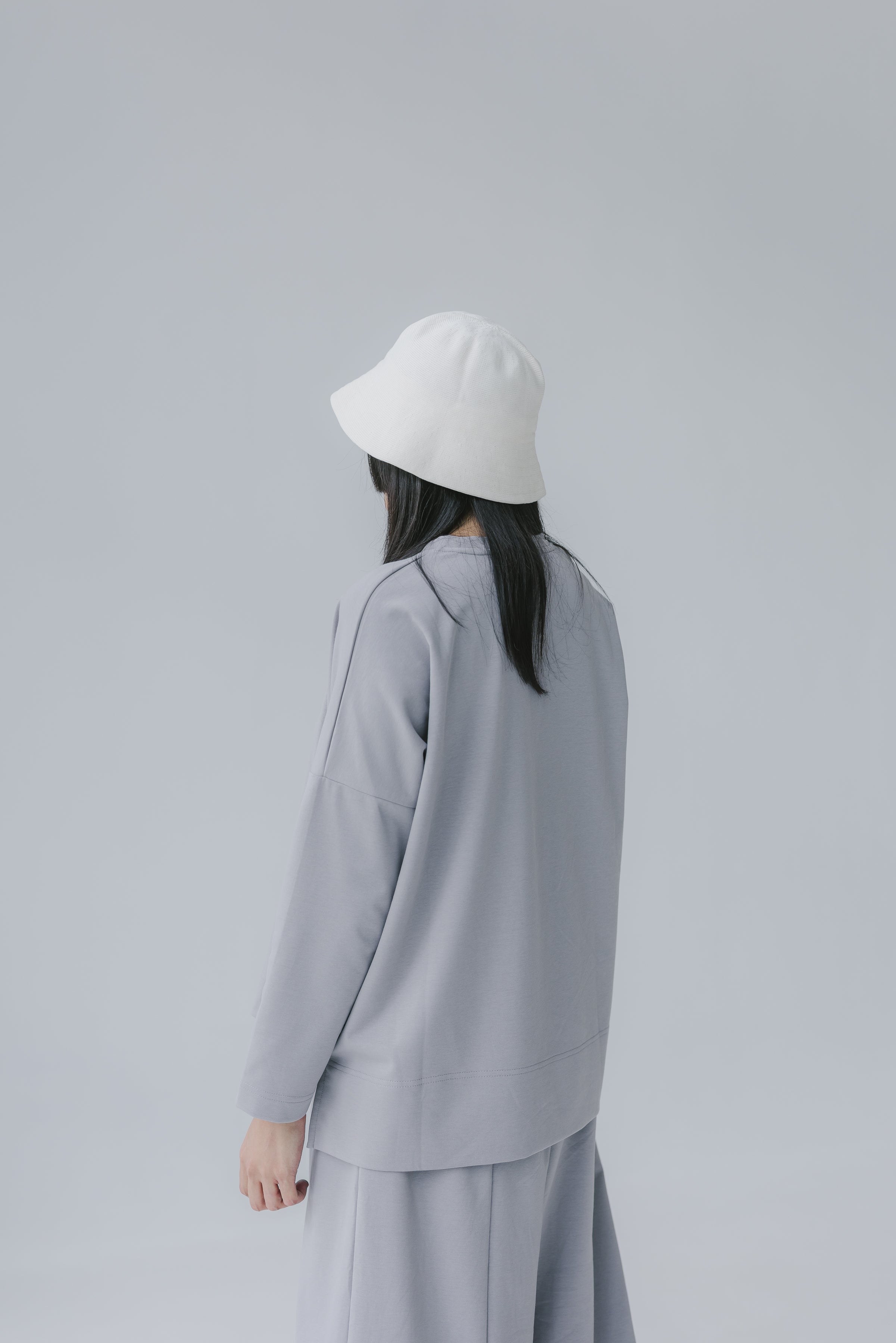 COMFORT WEAR HI-LOW TOP