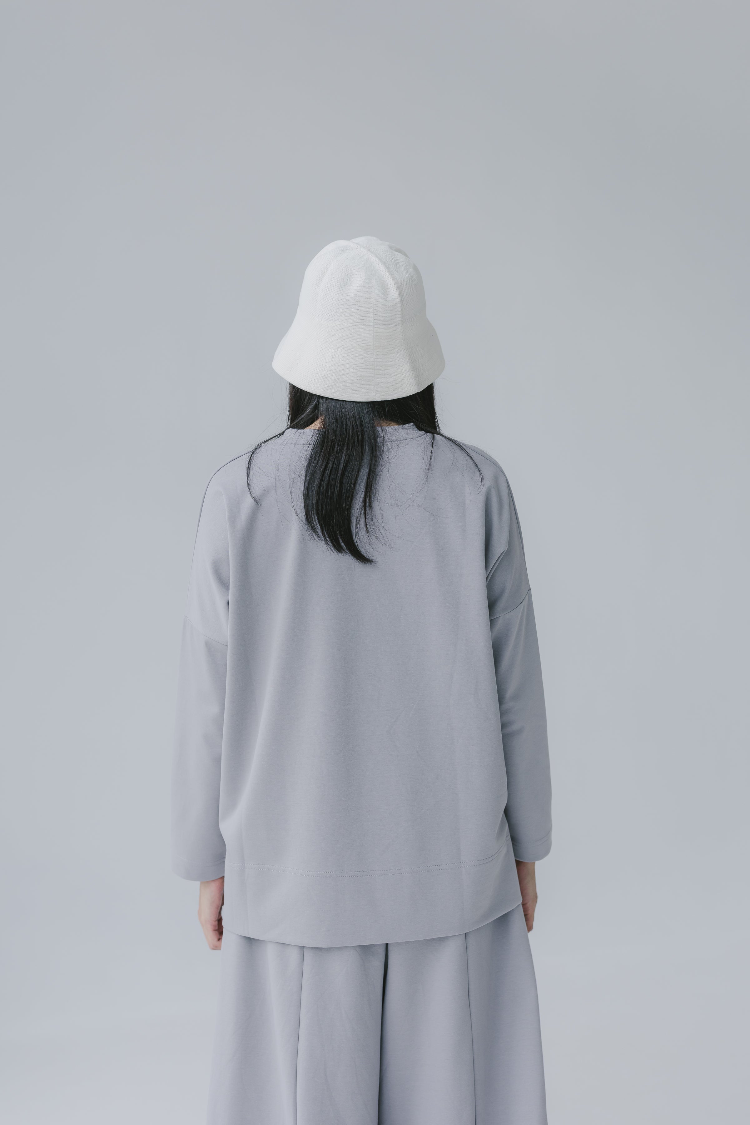 COMFORT WEAR HI-LOW TOP