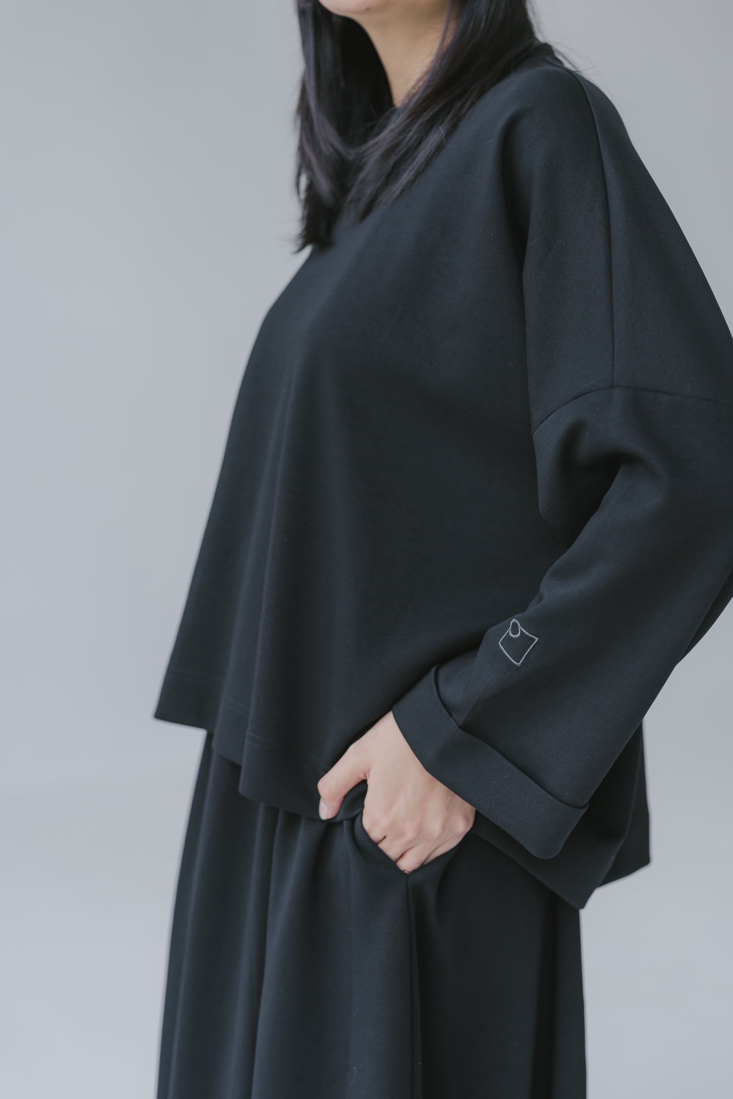 COMFORT WEAR FOLDED CUFF TOP